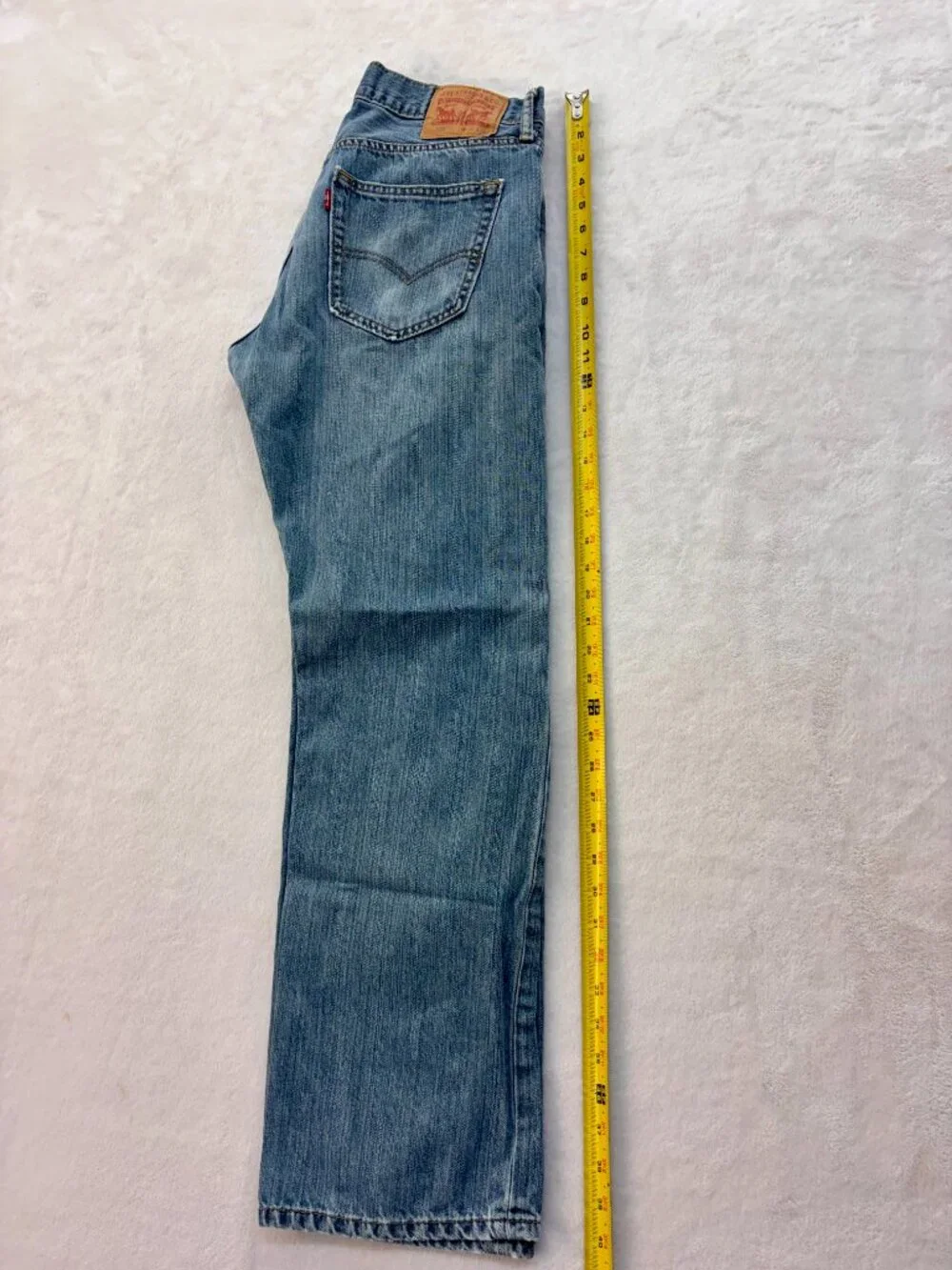 Levi's Men's Blue Jeans --- Straight Leg --- Size: 32 x 34 --- Great Condition!!